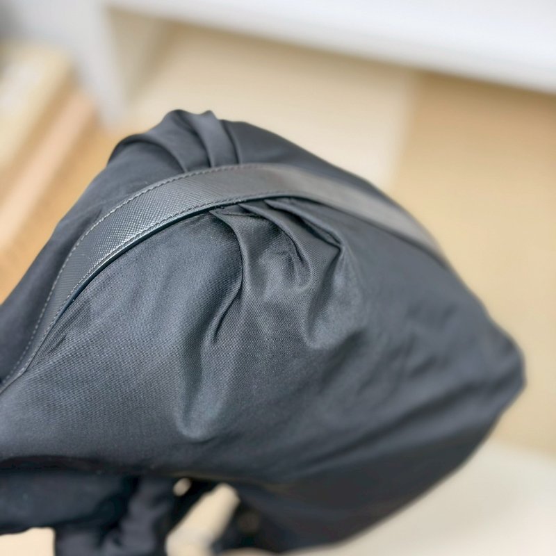 (稀有款✨)🏷Prada．hobo 碗豆包 小款-7