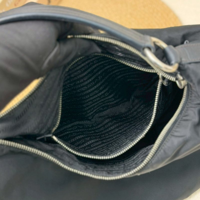 (稀有款✨)🏷Prada．hobo 碗豆包 小款-15