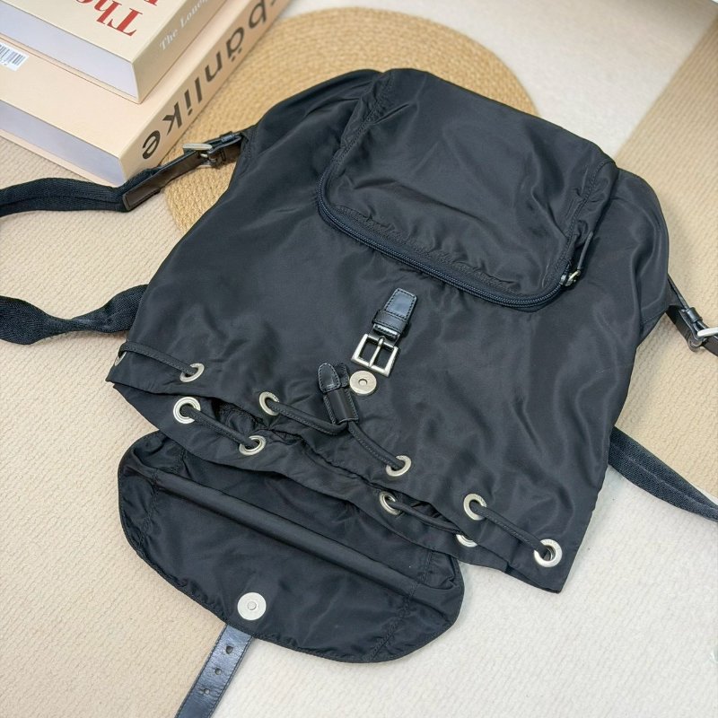 🏷Prada．降落傘尼龍單口後背包/客人寄賣-12