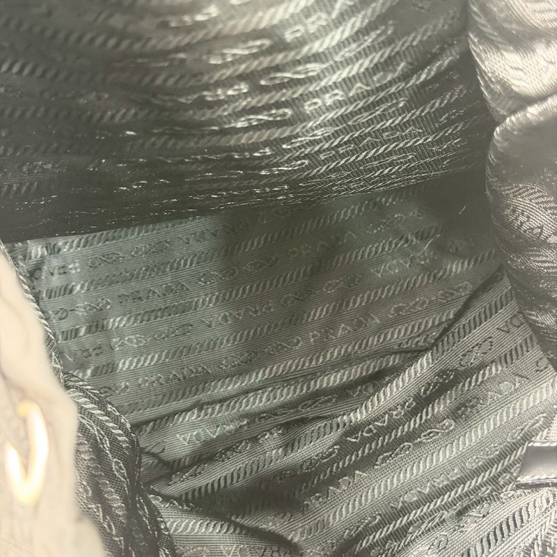 🏷Prada．降落傘尼龍單口後背包/客人寄賣-16