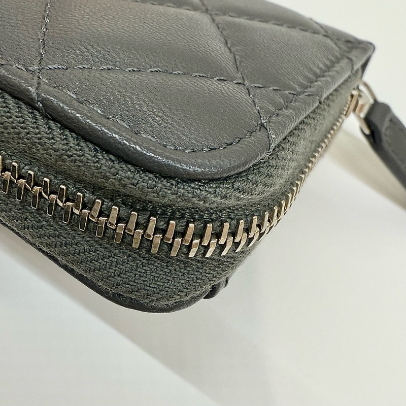 CHANEL - 碳灰色銀釦零錢包-8