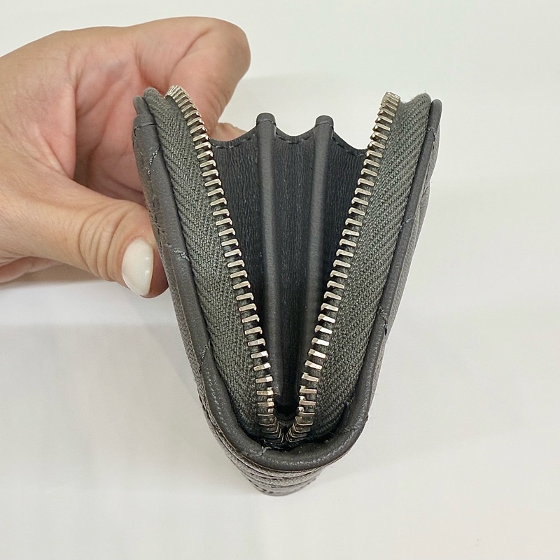 CHANEL - 碳灰色銀釦零錢包-10