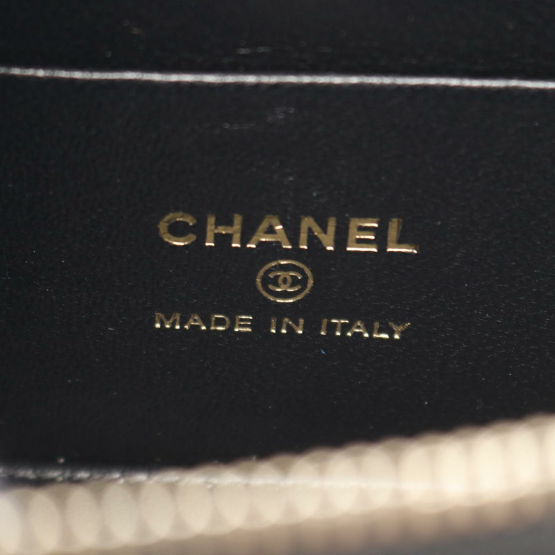 香奈兒 (CHANEL) Matelasse 斜背包/雙肩包，羊皮材質，黑色，金色五金，二手 CC-3