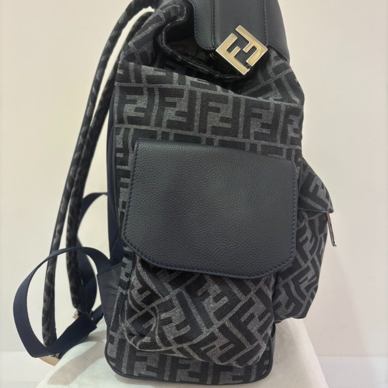 FENDI 深藍FF緹花帆布皮革掀蓋後背包-3