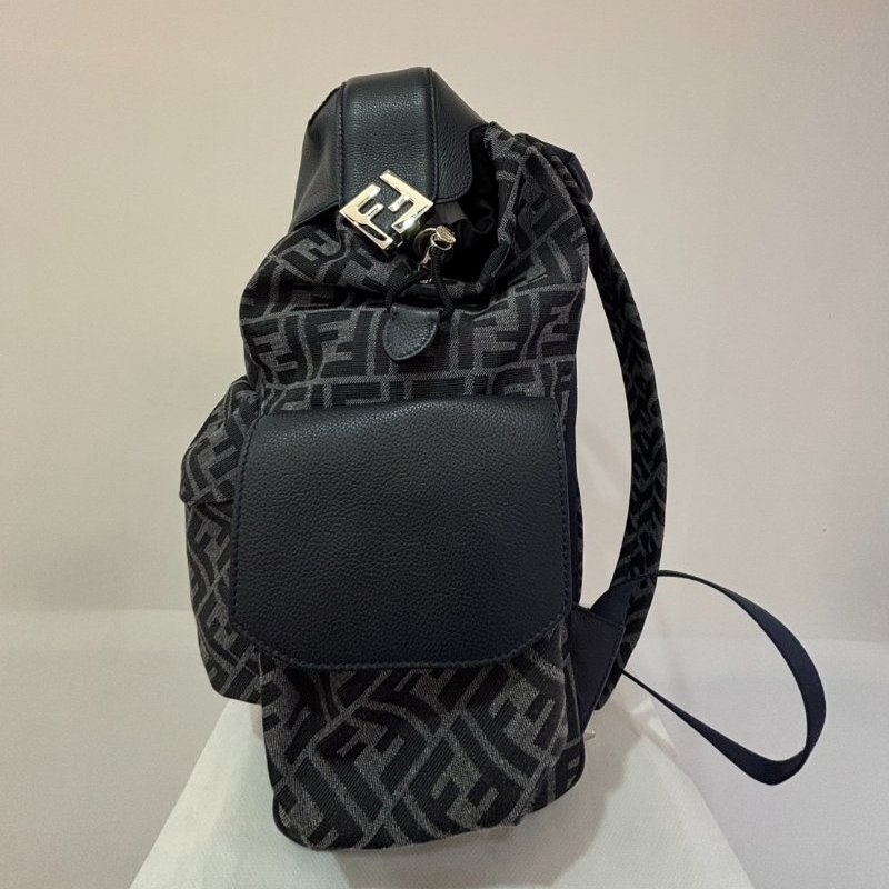 FENDI 深藍FF緹花帆布皮革掀蓋後背包-6