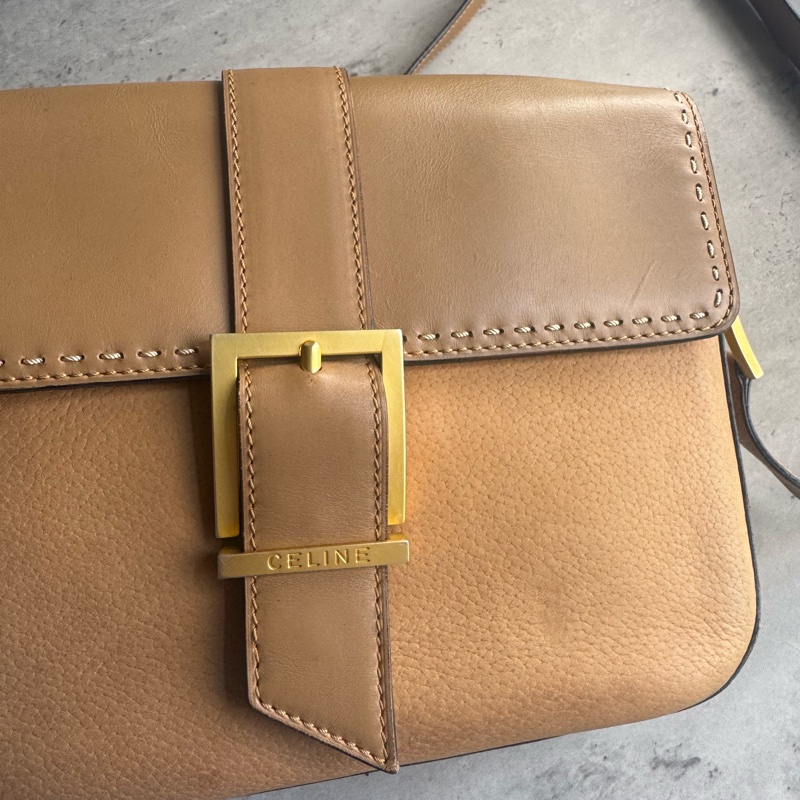 Celine 真皮斜背包 奶茶色 金扣-3