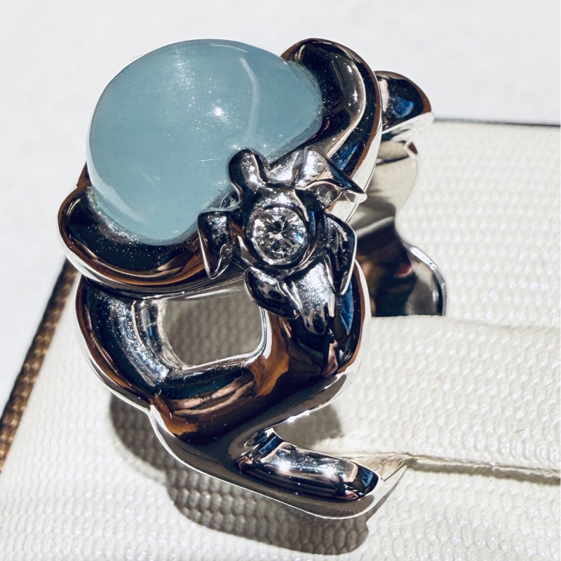 Dior 海藍寶鑽石小海龜圖騰 18K白金戒指｜Cabochon Wave Ring-13