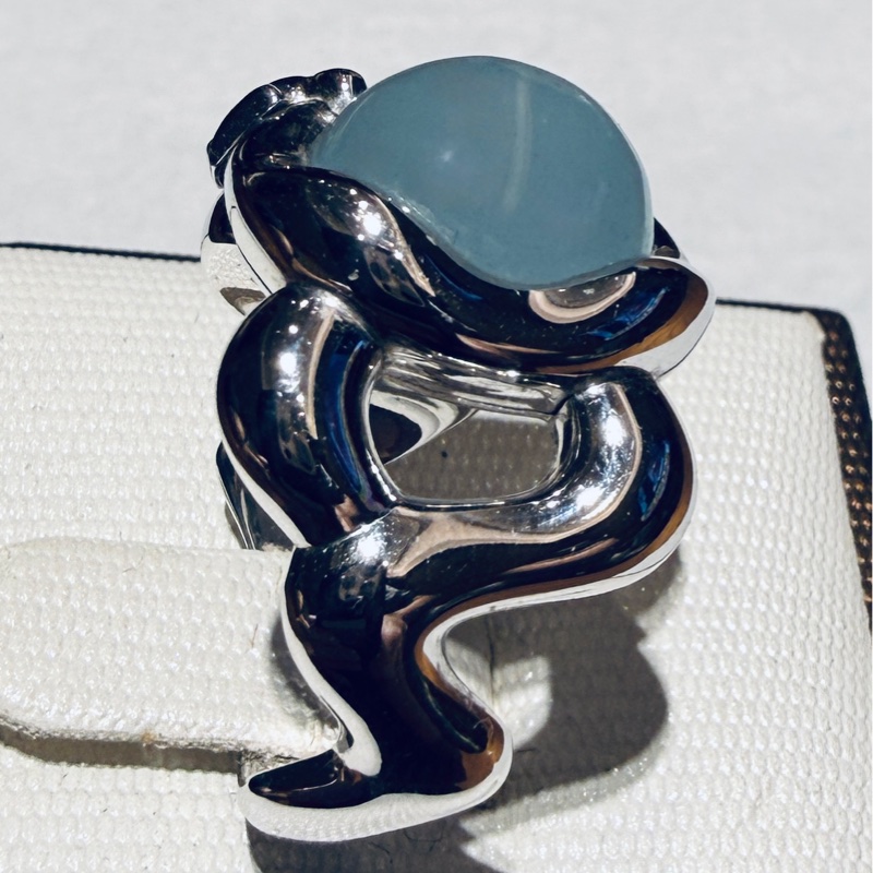 Dior 海藍寶鑽石小海龜圖騰 18K白金戒指｜Cabochon Wave Ring-15