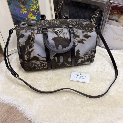 99新✨專櫃款七萬多Prada經典黑色尼龍 藝術系列 防磨防潑水 超輕的降落傘布 斜背包 keep all、speedy、波士頓