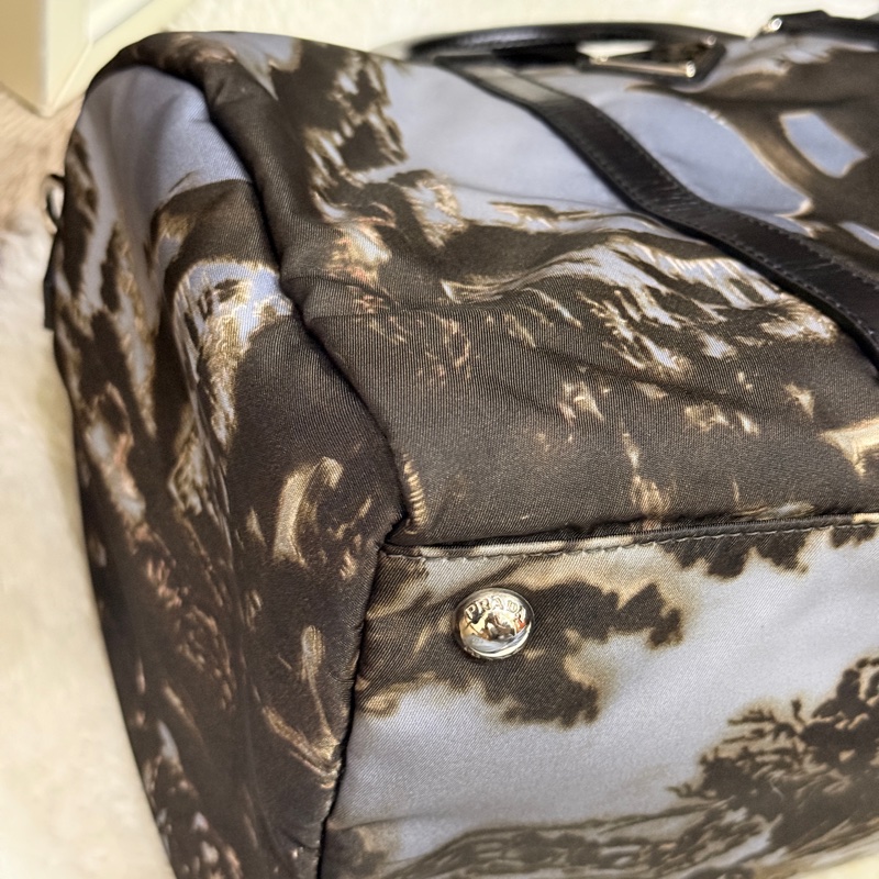 99新✨專櫃款七萬多Prada經典黑色尼龍 藝術系列 防磨防潑水 超輕的降落傘布 斜背包 keep all、speedy、波士頓-20