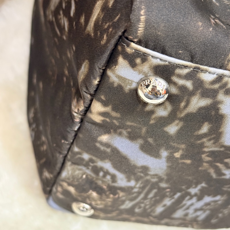 99新✨專櫃款七萬多Prada經典黑色尼龍 藝術系列 防磨防潑水 超輕的降落傘布 斜背包 keep all、speedy、波士頓-23