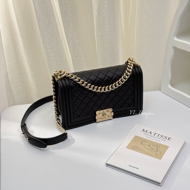 Chanel BOY25黑牛皮淡金釦肩背包A67086-0