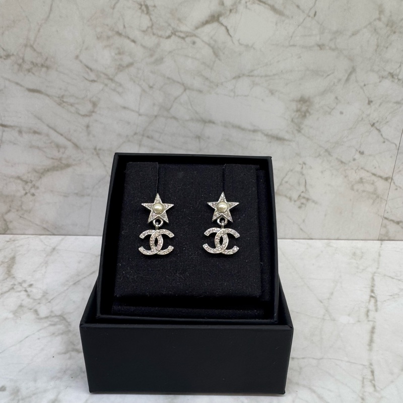 CHANEL銀色珍珠星星水鑽垂吊雙C耳環-0