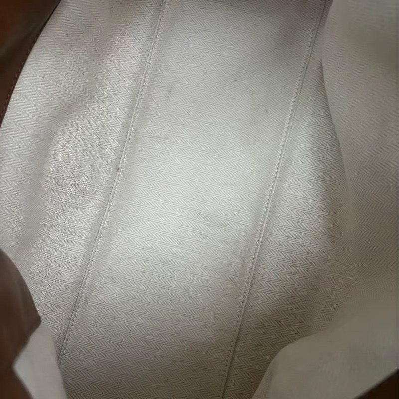 Miu Miu /繆繆Aventure Nappa 橡木色 納帕皮革單肩手提包，尺寸：底長40x高31x寬13cm-5