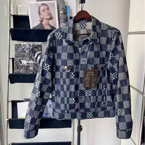 🔥新到：全🆕 LOUIS VUITTON / 路易威登 棋盤格單排扣休閒長袖牛仔外套 ，尺寸：46碼