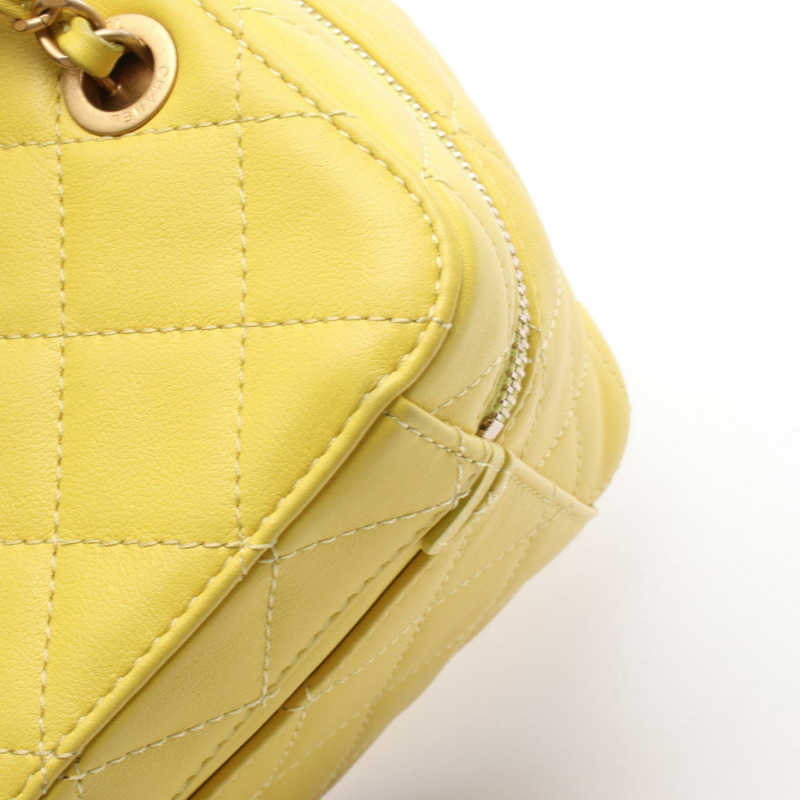 香奈兒 (CHANEL) 絎縫鏈條斜挎包，黃色皮革，金色五金，二手，女士 CC-7