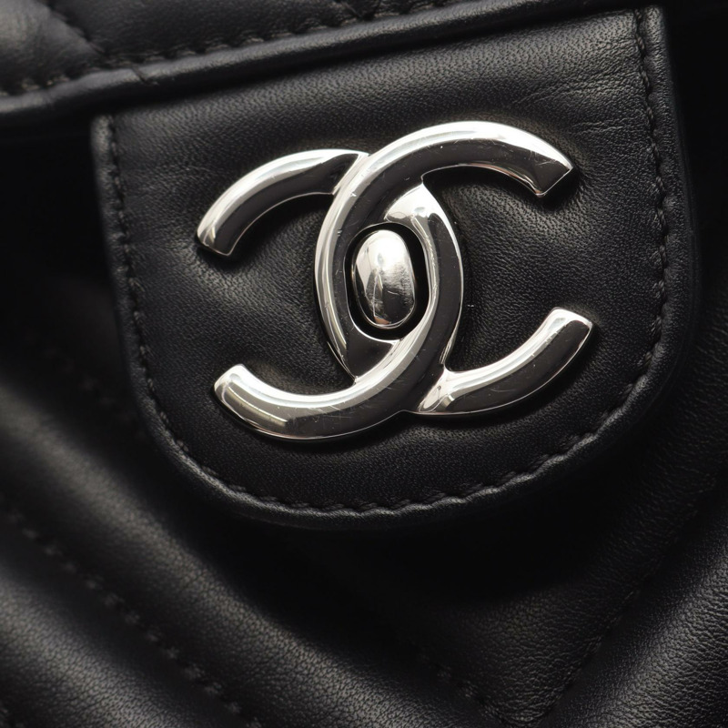 香奈兒 V 字縫線人字紋雙肩包 A91121 羊皮 黑色 二手-7