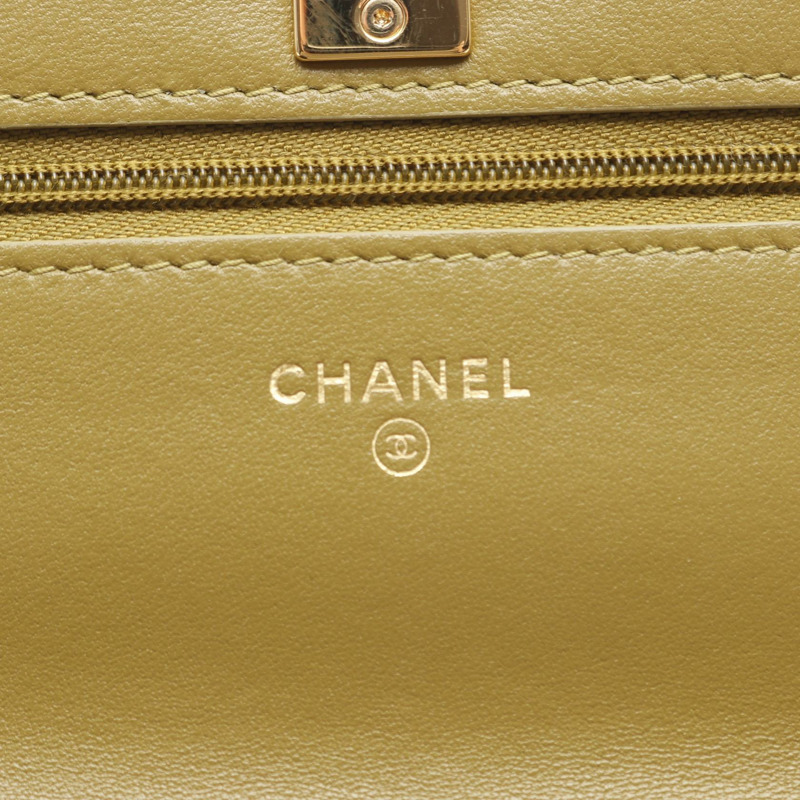 香奈兒 Matelasse 兩用鏈條肩背包，羊皮材質，卡其色木質，金色五金，二手 CC-4