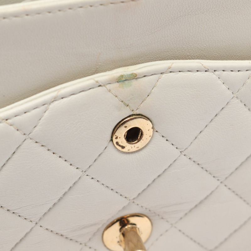 香奈兒 (CHANEL) Matelasse 雙蓋肩背包，羊皮材質，白色，二手，金色五金，CC-6