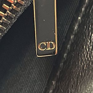 *奢華大道國際精品*【D0268】DIOR 黑色雷射洞洞牛皮直立式對開長夾-8