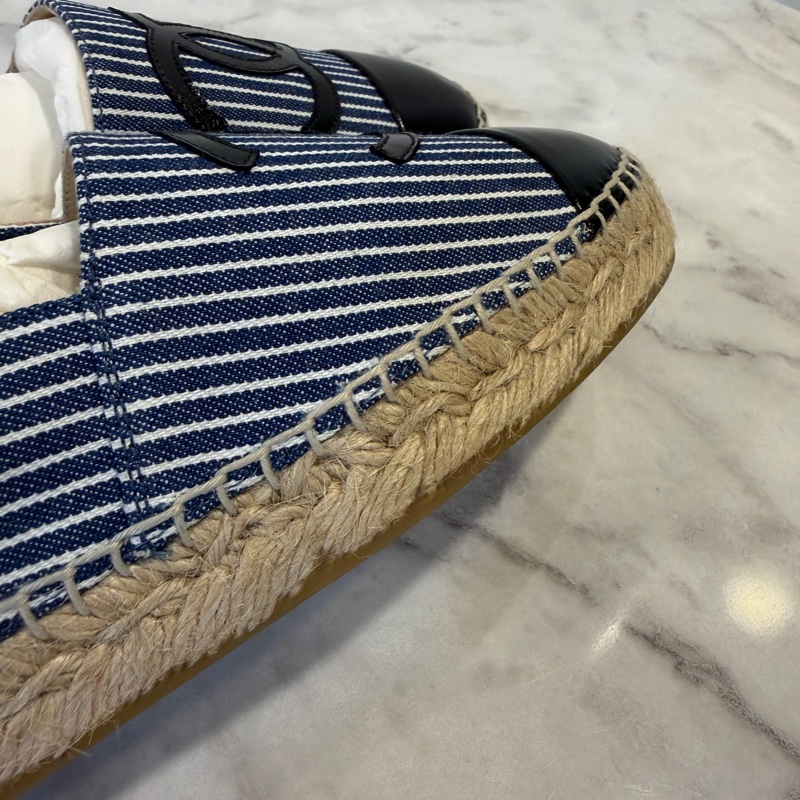 Chanel 藍白條紋帆布拼黑牛皮草編鞋G29762-9