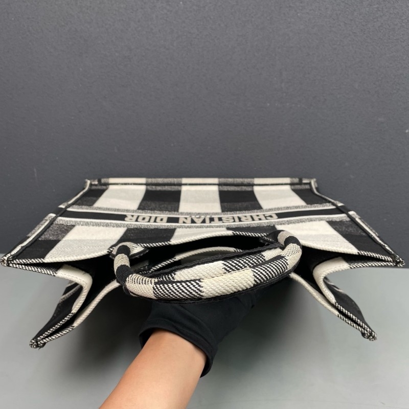 Dior迪奧 黑白格紋book tote大號托特包-5