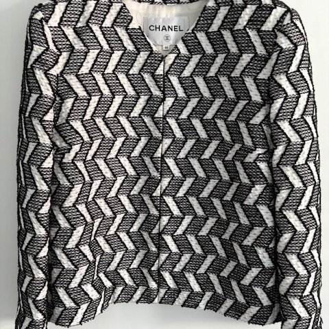 Chanel 16S 黑白幾何圖騰兩口袋軟泥外套-9