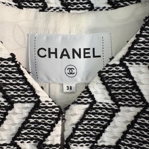 Chanel 16S 黑白幾何圖騰兩口袋軟泥外套-11