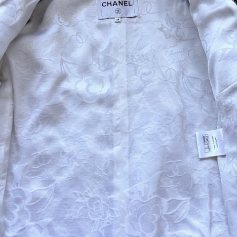 Chanel 16S 黑白幾何圖騰兩口袋軟泥外套-19