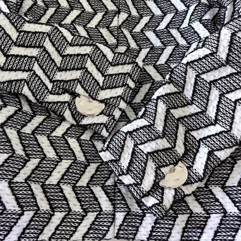 Chanel 16S 黑白幾何圖騰兩口袋軟泥外套-28