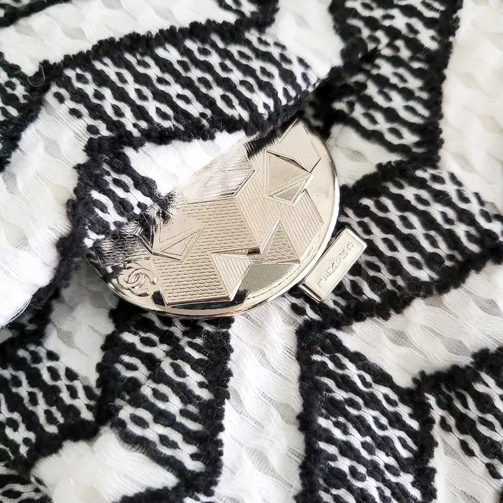 Chanel 16S 黑白幾何圖騰兩口袋軟泥外套-30