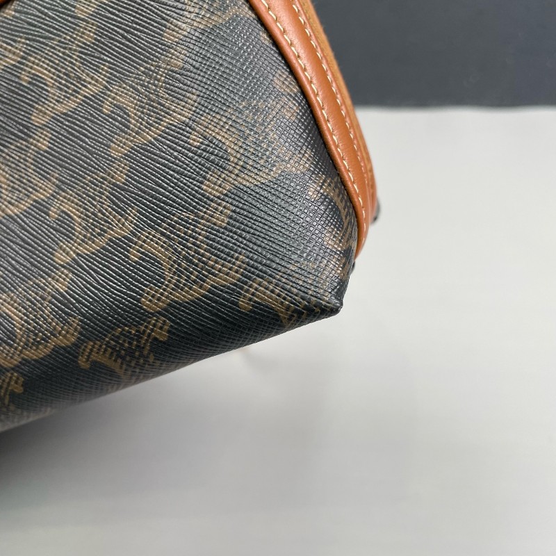 Celine 凱旋門老花貝殼鏈條包-17