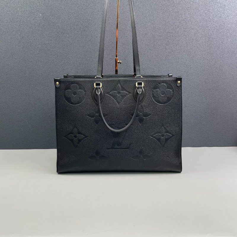 LV 黑色全皮壓花大號onthego托特包-0