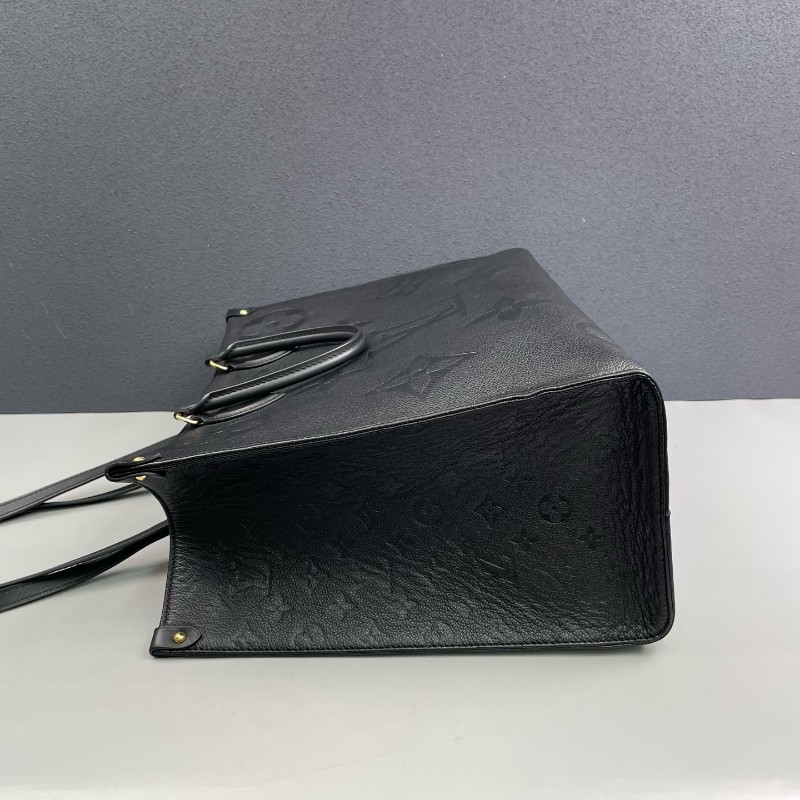 LV 黑色全皮壓花大號onthego托特包-2