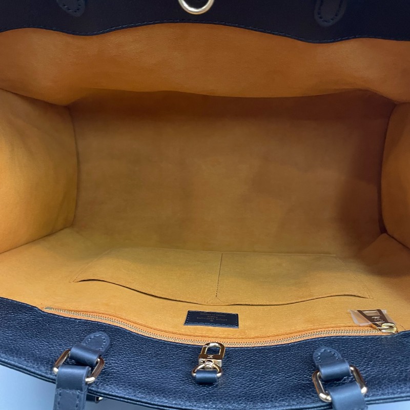 LV 黑色全皮壓花大號onthego托特包-6