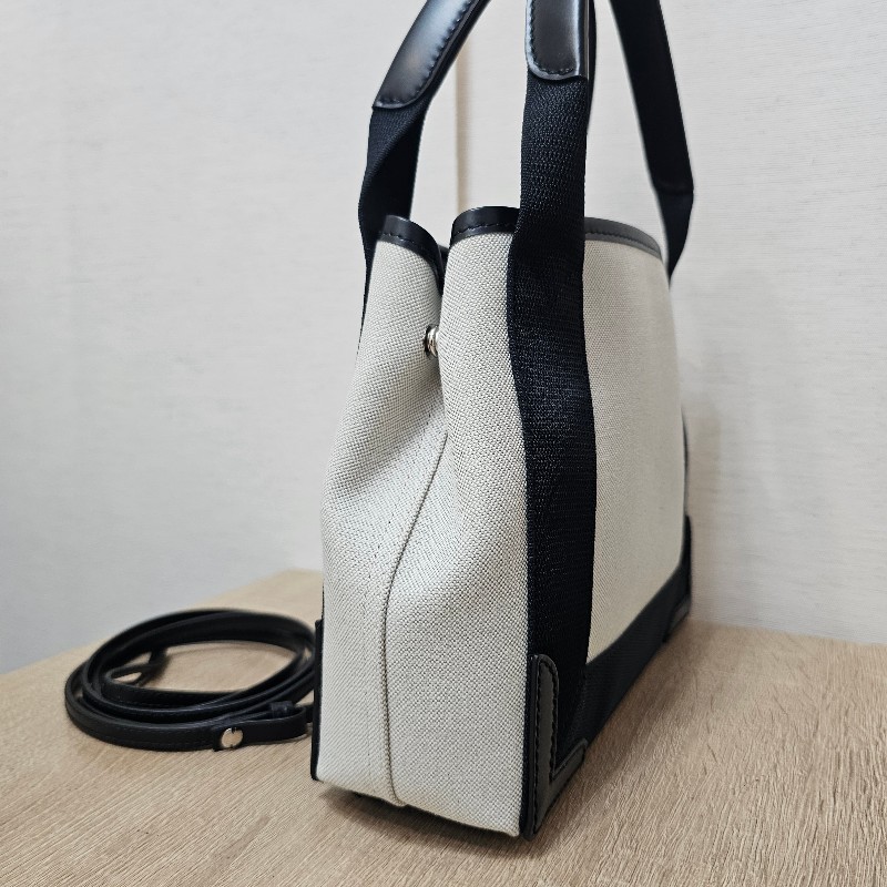 [甜價出❣️別猶豫呀！]  Balenciaga米白帆布NavyCabasXS手提斜背包-1