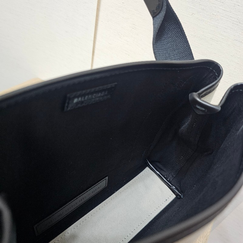 [甜價出❣️別猶豫呀！]  Balenciaga米白帆布NavyCabasXS手提斜背包-20