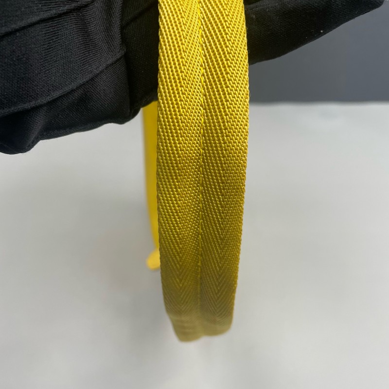 Prada黃色尼龍布Hobo肩背包-7