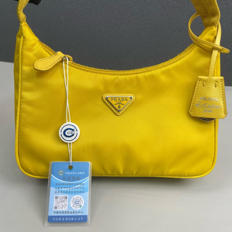 Prada黃色尼龍布Hobo肩背包-9