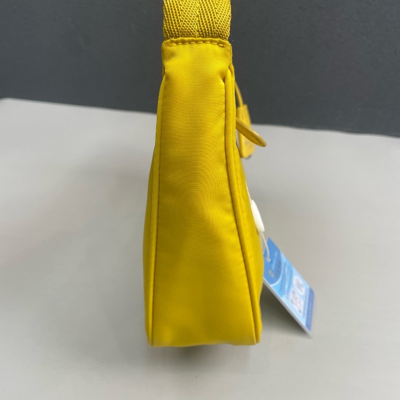 Prada黃色尼龍布Hobo肩背包-12