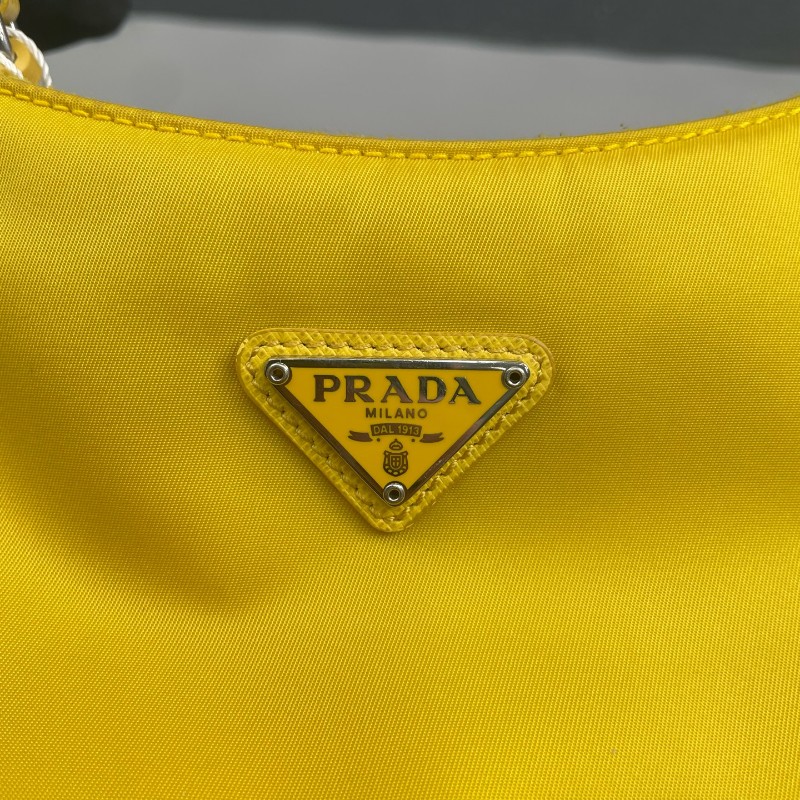 Prada黃色尼龍布Hobo肩背包-15