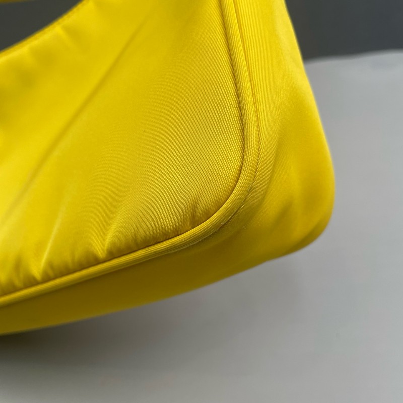 Prada黃色尼龍布Hobo肩背包-23