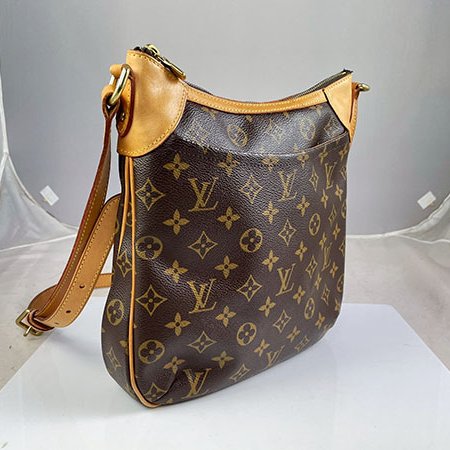 *奢華大道國際精品*【L3282】LV原花 ODEON 斜背包 (PM) M56390-1