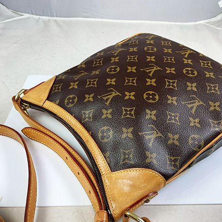 *奢華大道國際精品*【L3282】LV原花 ODEON 斜背包 (PM) M56390-3