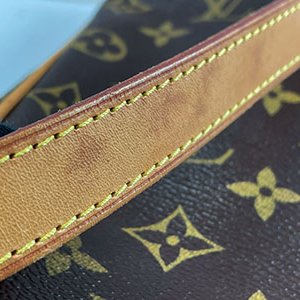 *奢華大道國際精品*【L3282】LV原花 ODEON 斜背包 (PM) M56390-14