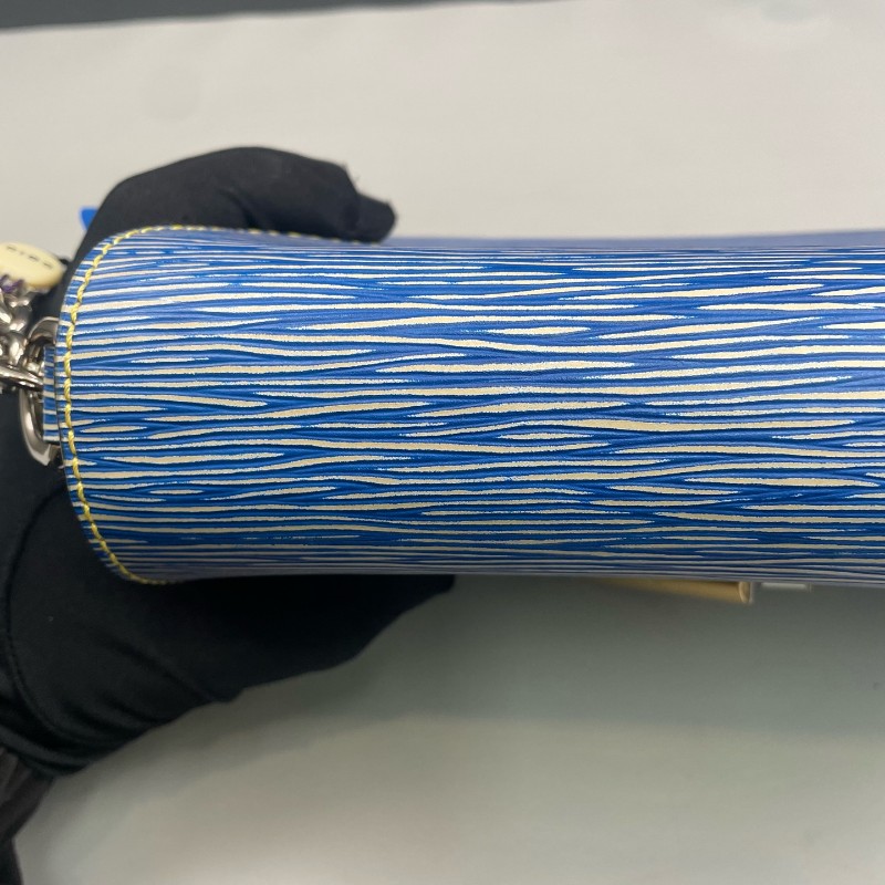 LV 藍色epi水波纹中號Twist鏈條包-15