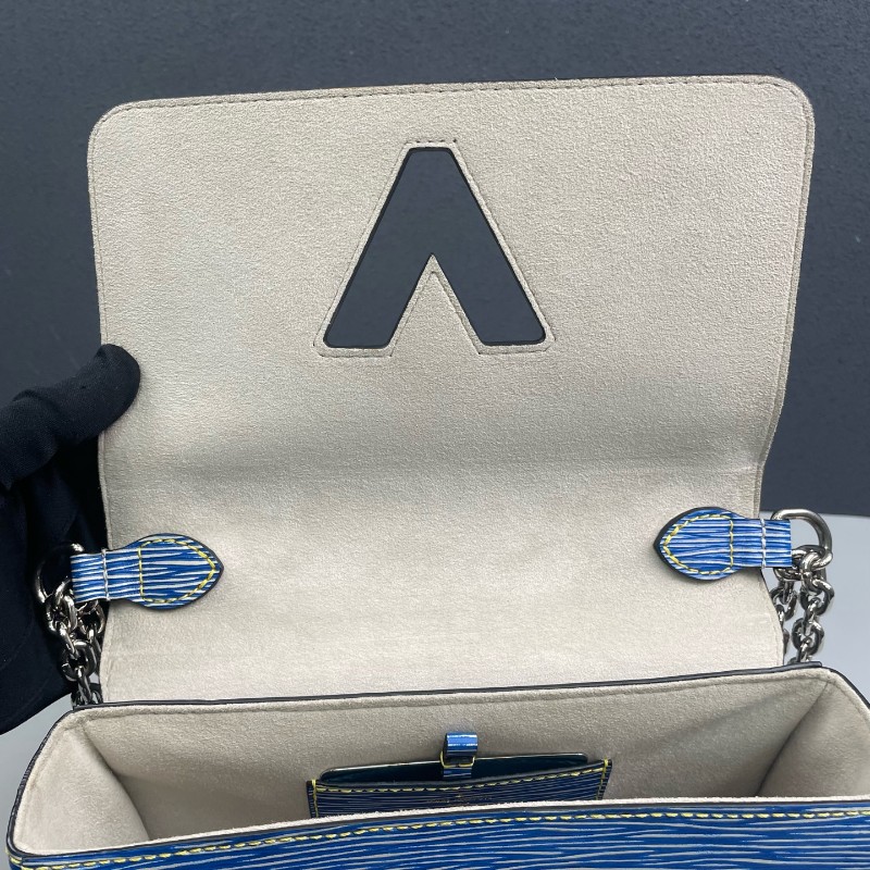 LV 藍色epi水波纹中號Twist鏈條包-18