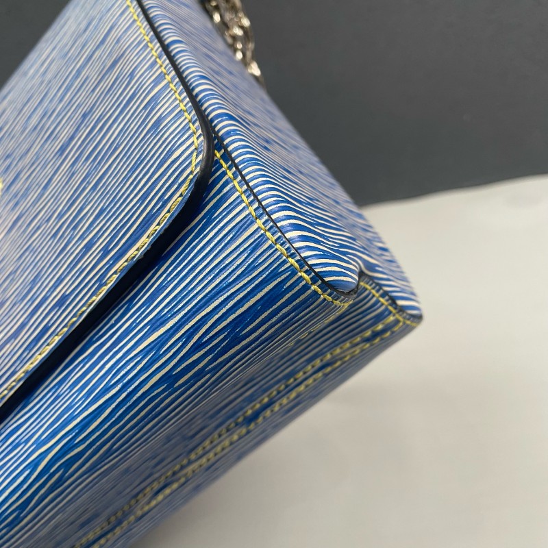 LV 藍色epi水波纹中號Twist鏈條包-23