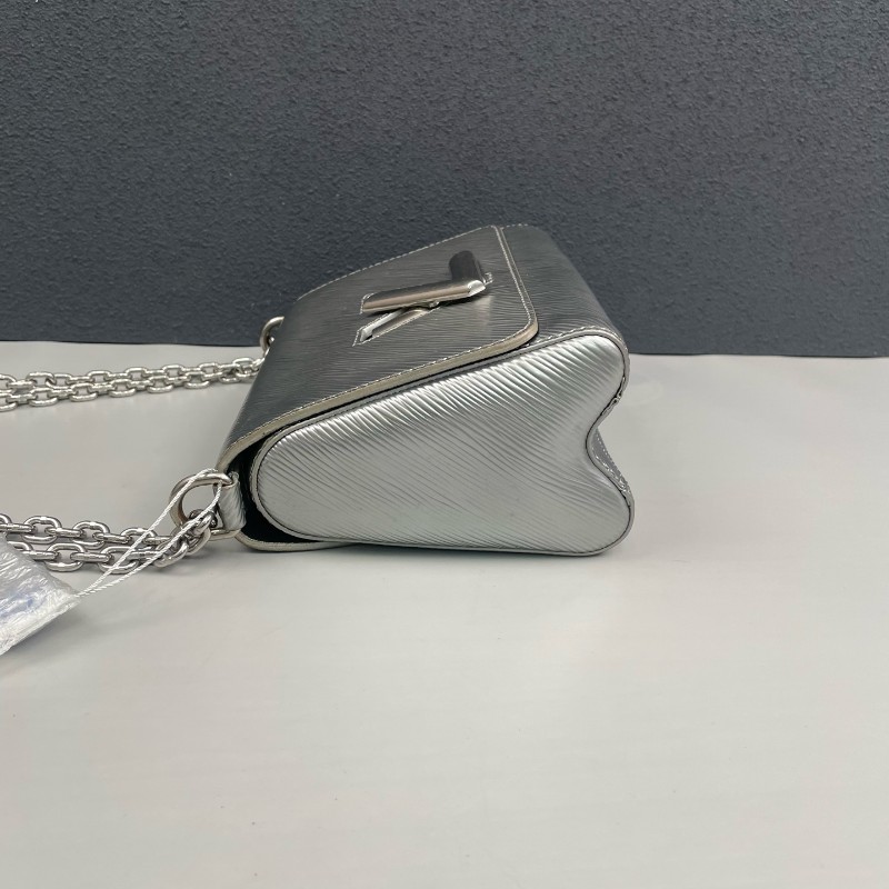 LV路易威登 銀色epi水波紋小號twist鏈條包-2
