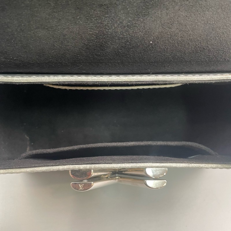 LV路易威登 銀色epi水波紋小號twist鏈條包-7